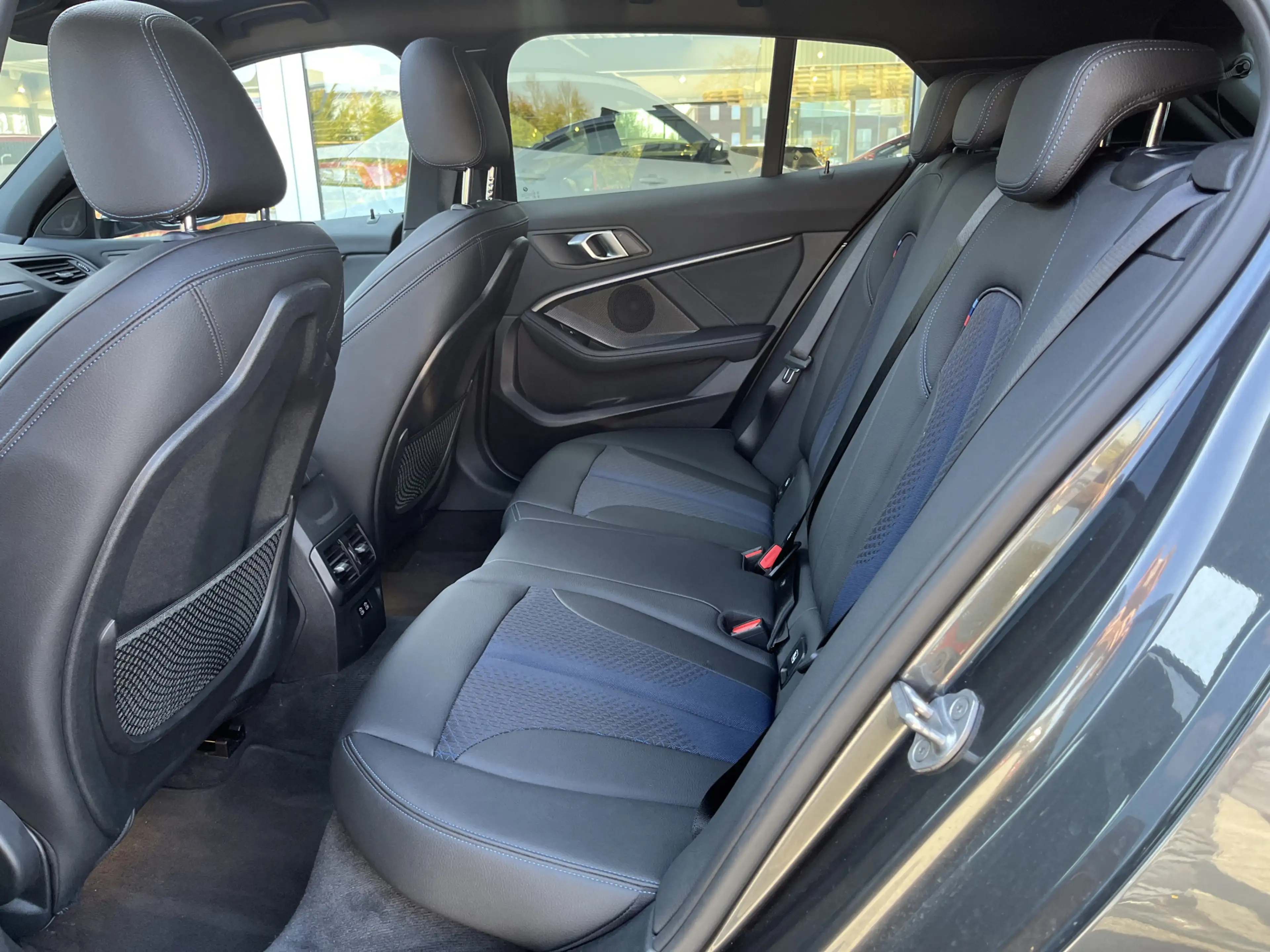 BMW 135 1-serie M135i xDrive High Executive M Sport 306pk — photo 13