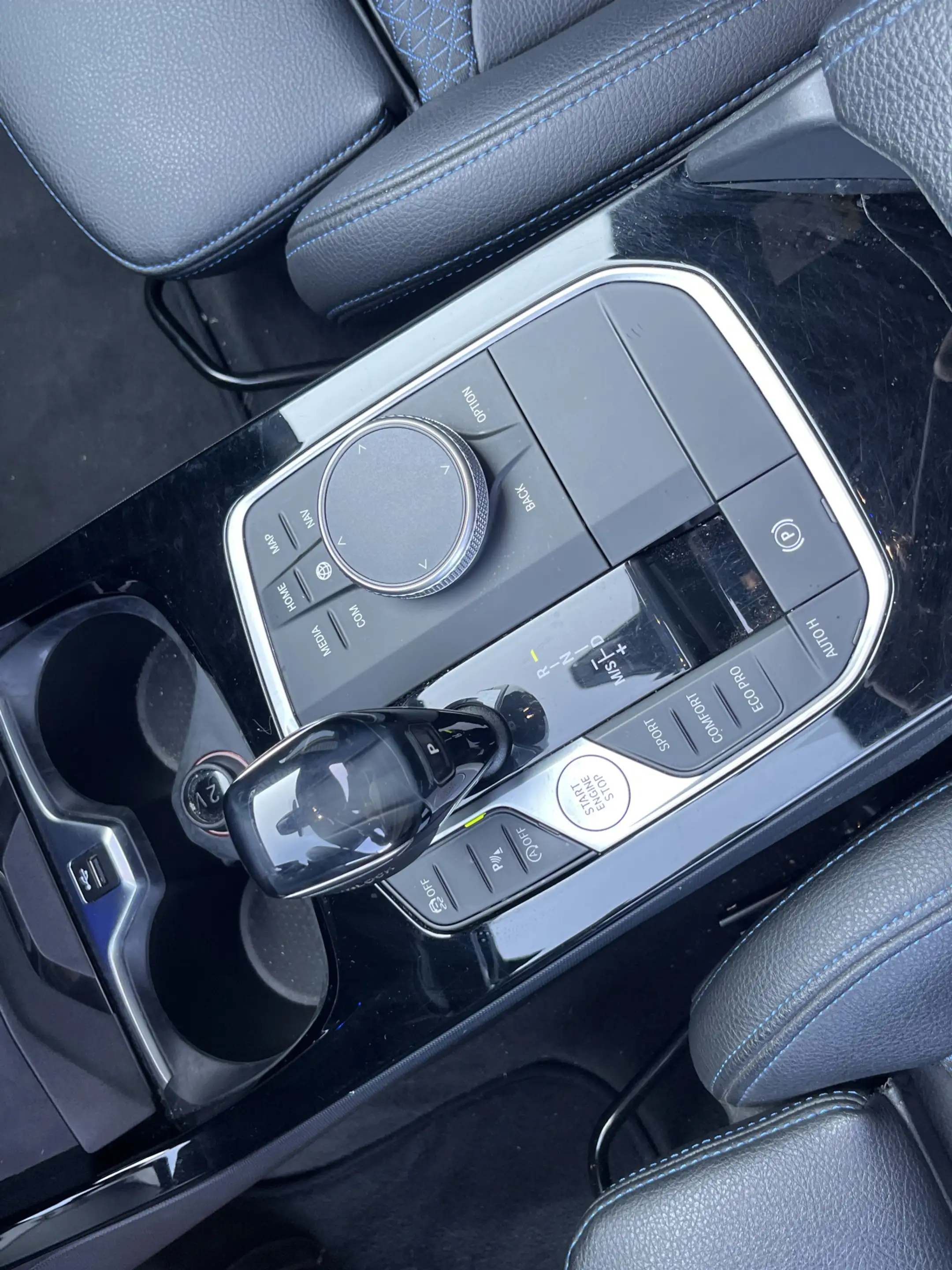 BMW 135 1-serie M135i xDrive High Executive M Sport 306pk — photo 28