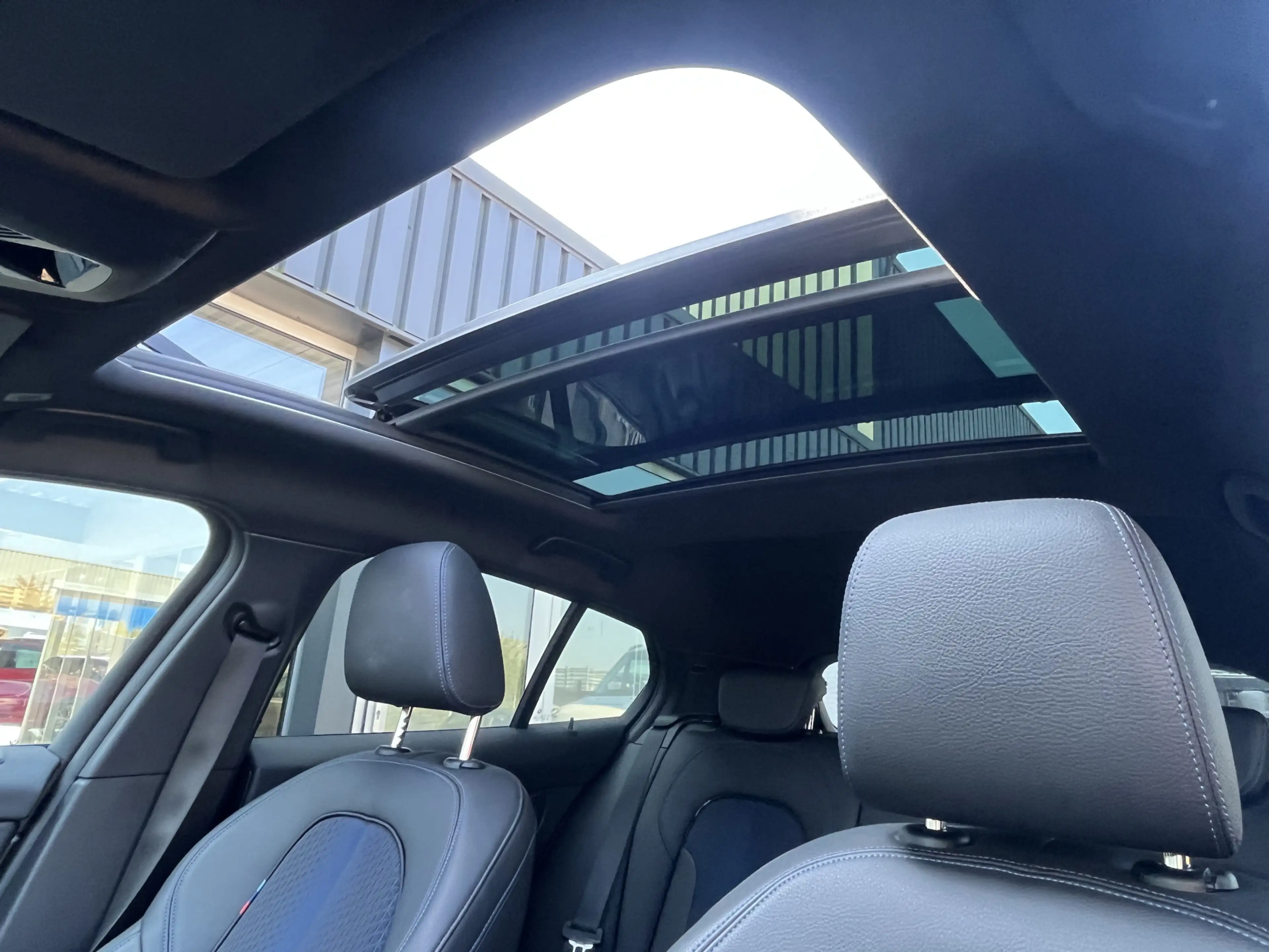 BMW 135 1-serie M135i xDrive High Executive M Sport 306pk — photo 6