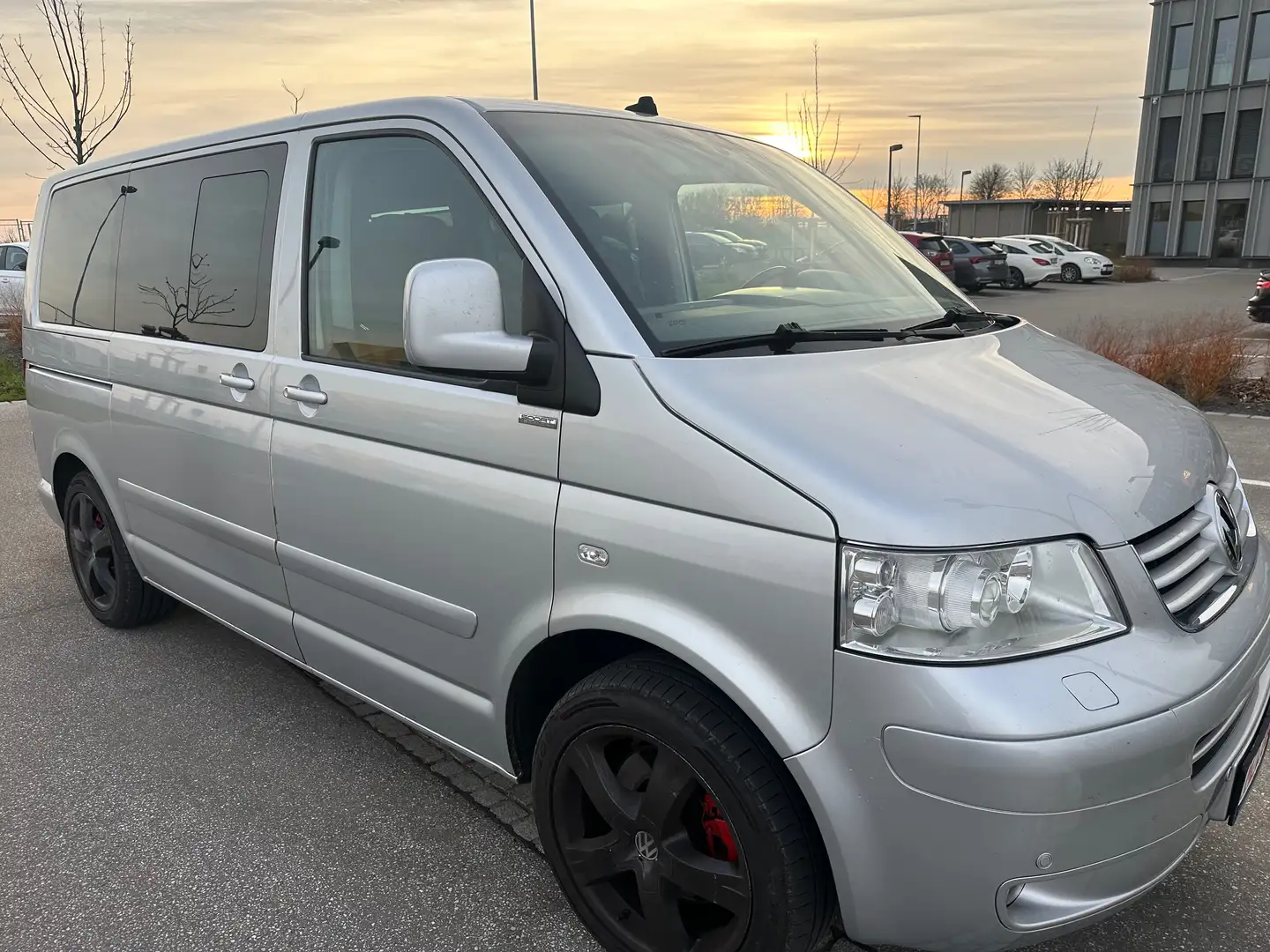 Volkswagen T5 Multivan CONCERT 2,5 TDI 174ps VOLL AUSSTATTUNG 18 ZOLL ALU Silber - 1
