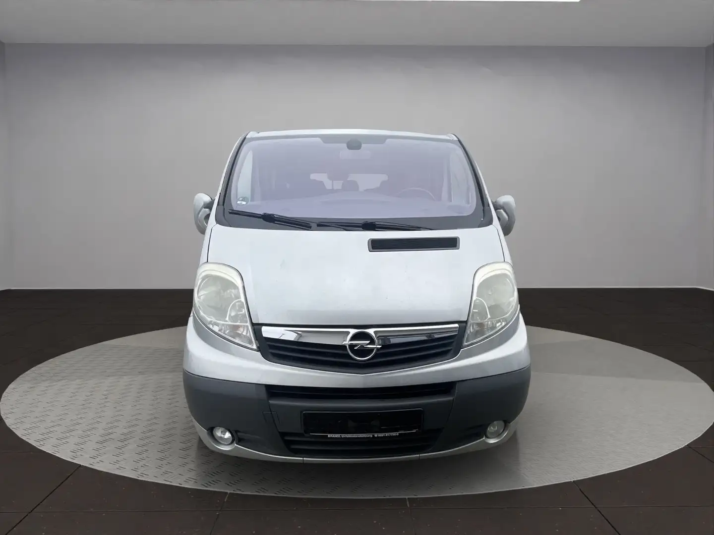 Opel Vivaro 2.0 CDTI 9 Sitze,Klima,LangL2H1 2,9t Plateado - 2