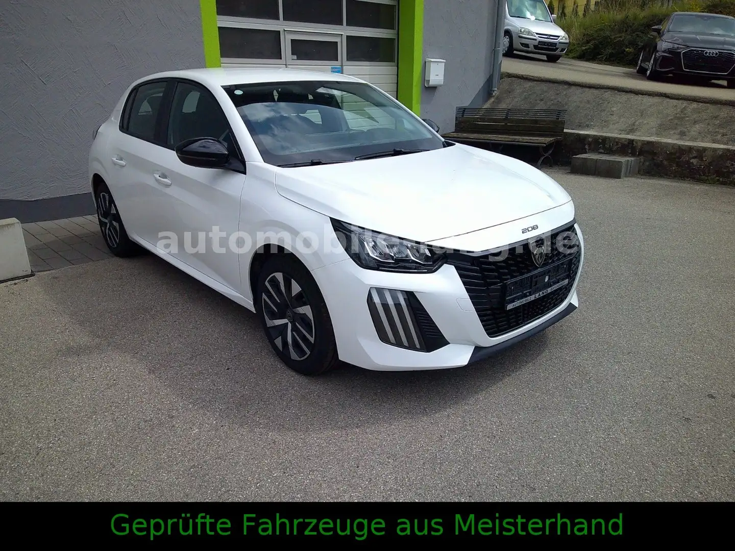Peugeot 208 1,2 Active #KLIMA #DAB #PDC #APP Weiß - 1