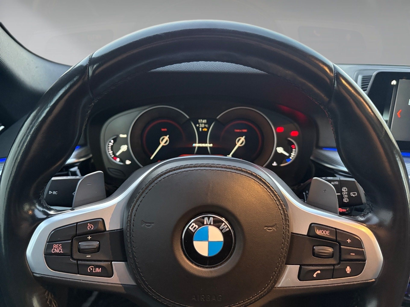 BMW 550 Touring M550 d xDrive — photo 15