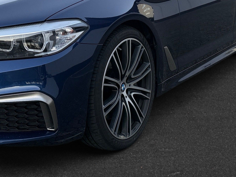 BMW 550 Touring M550 d xDrive — photo 9