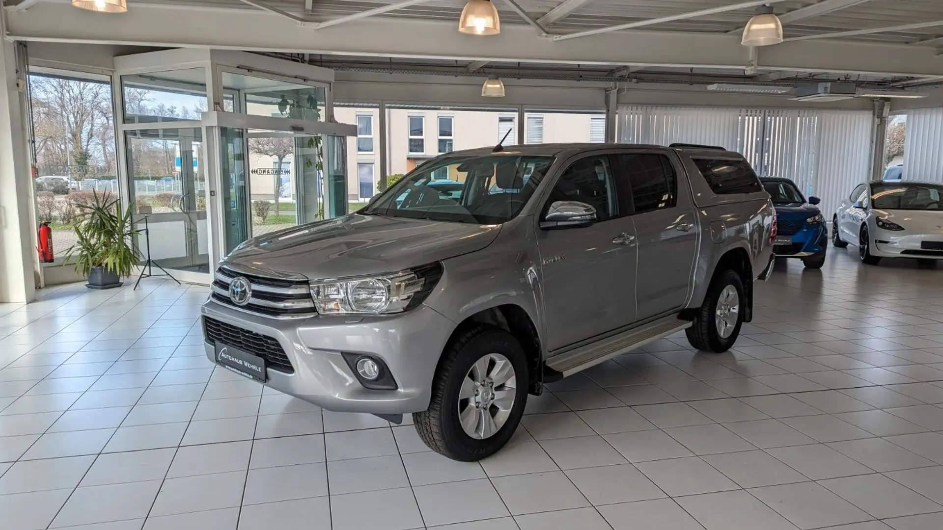 Toyota Hilux Double Cab Comfort 4x4 *AHK*ACC*Hardtop* Silber - 1
