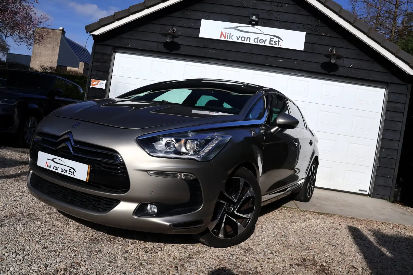 Citroen DS5 1.6 THP So Chic-Leder-Full Gris - 2