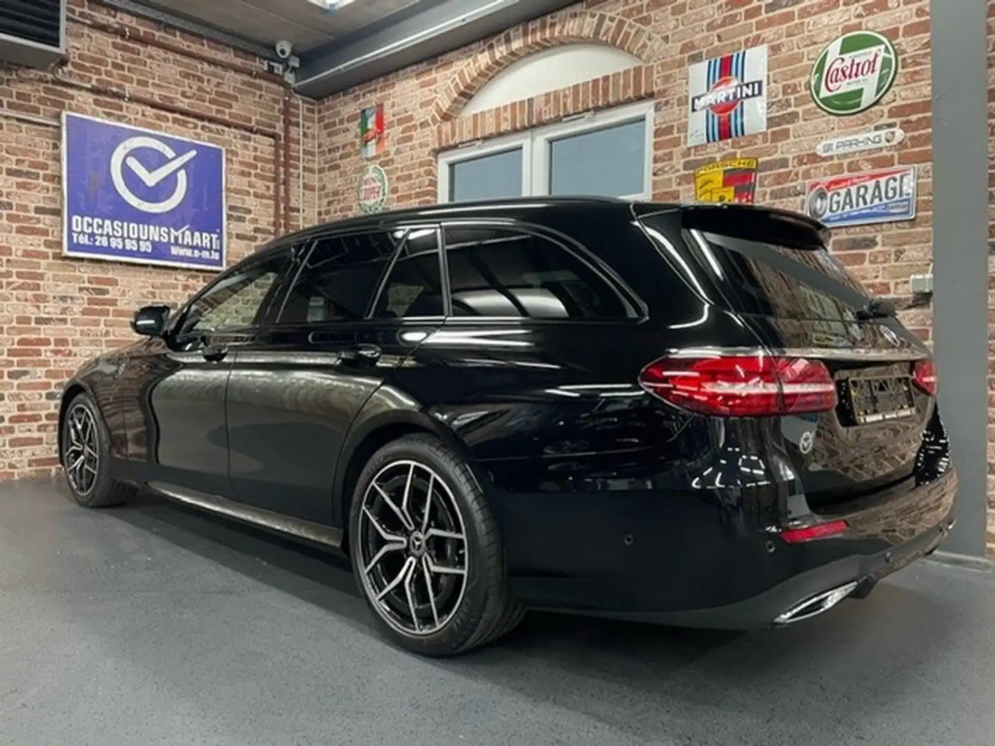 Mercedes-Benz E 200 E 200 1.6 CDTi 160cv Auto AMG-LINE Noir - 2