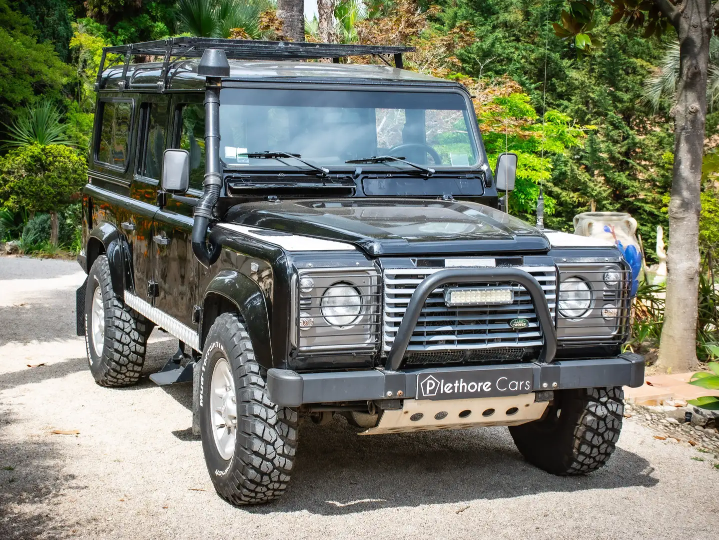 Land Rover Defender 110 Defender TDI Zwart - 1