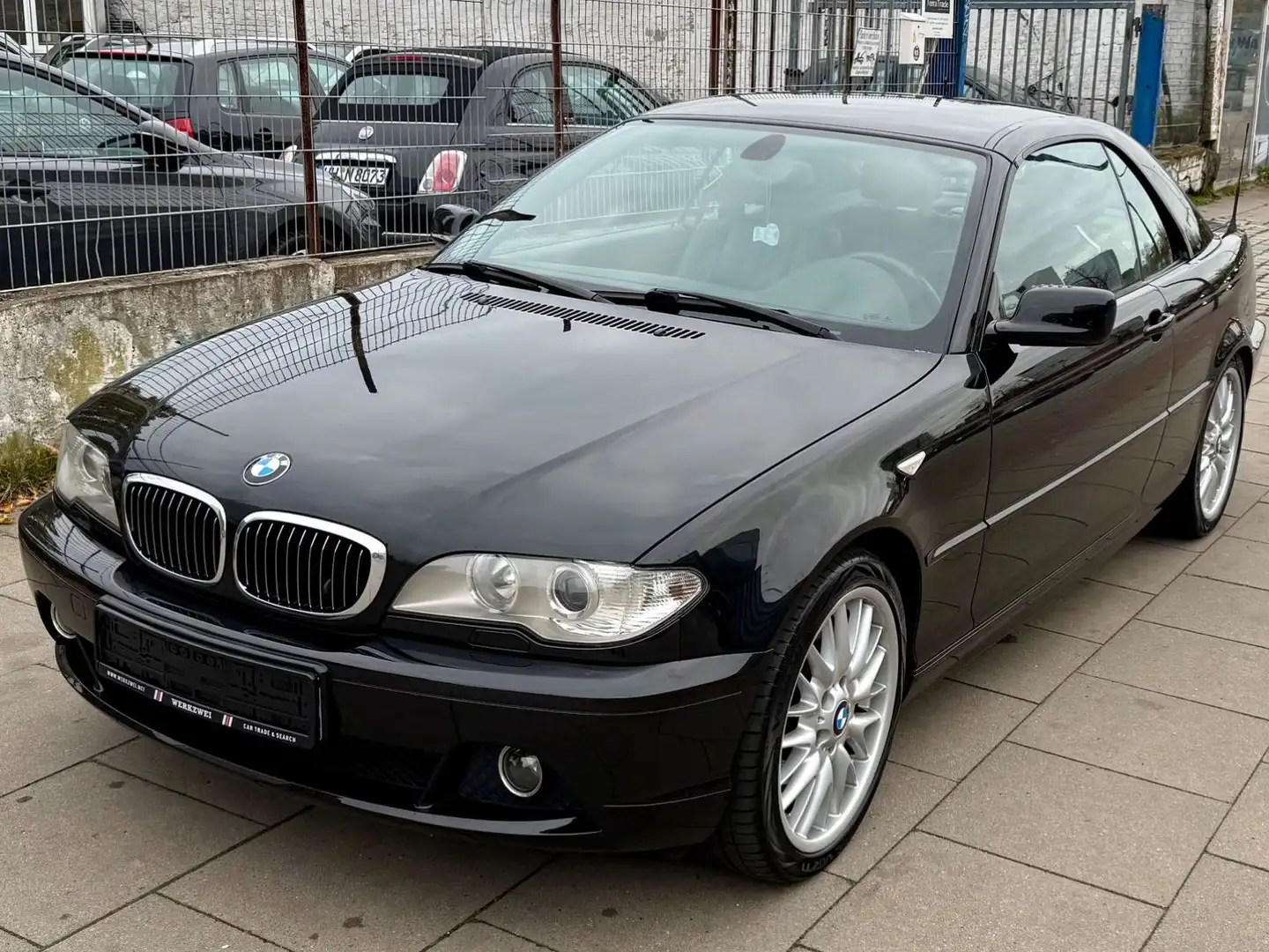 BMW 330 3 Cabrio 330 Ci Edition Exclusive/VOLLAUSST. Schwarz - 2