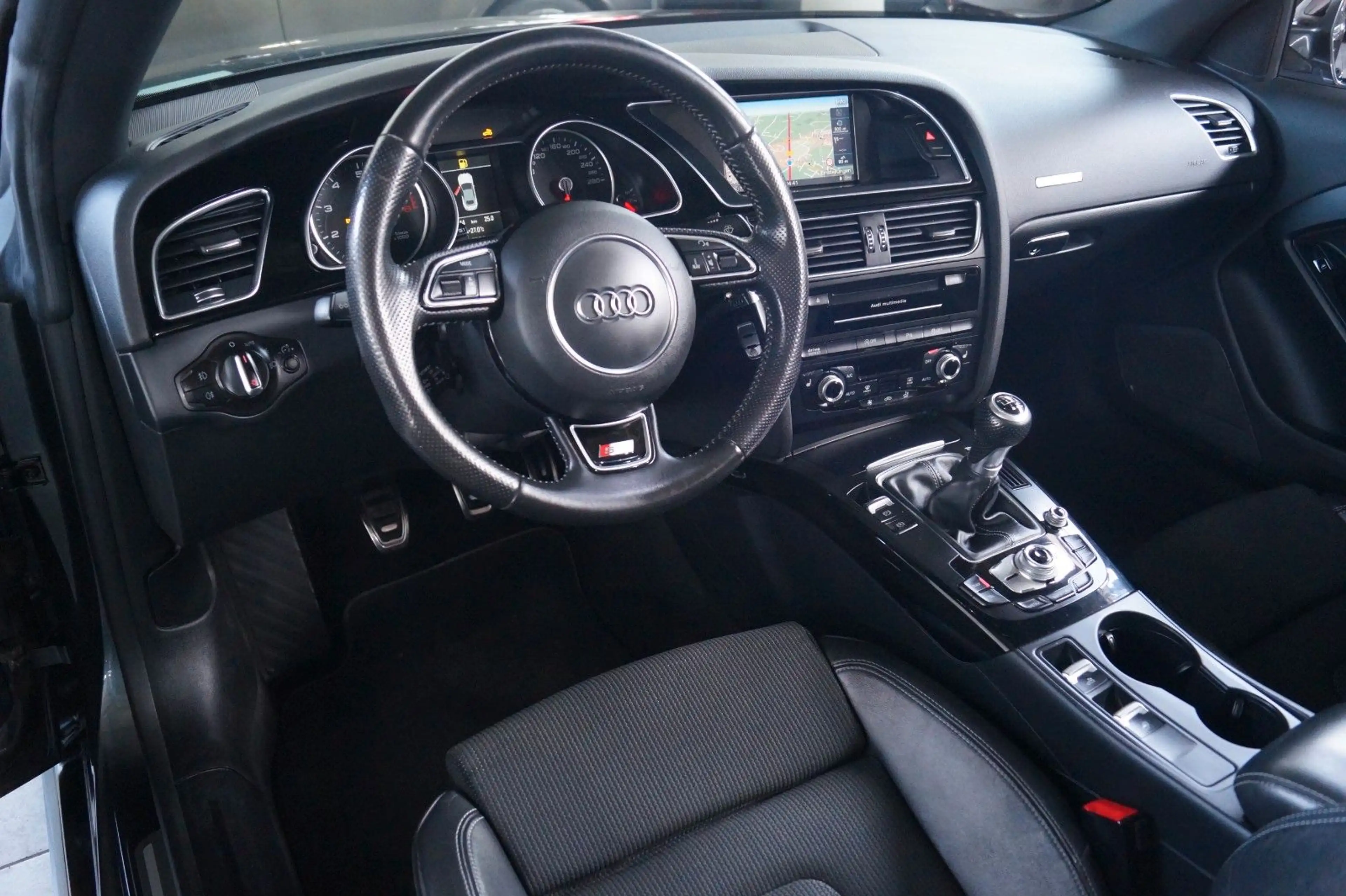 Audi A5 S-Line Sport Cabriolet 1.8 TFSI — photo 11