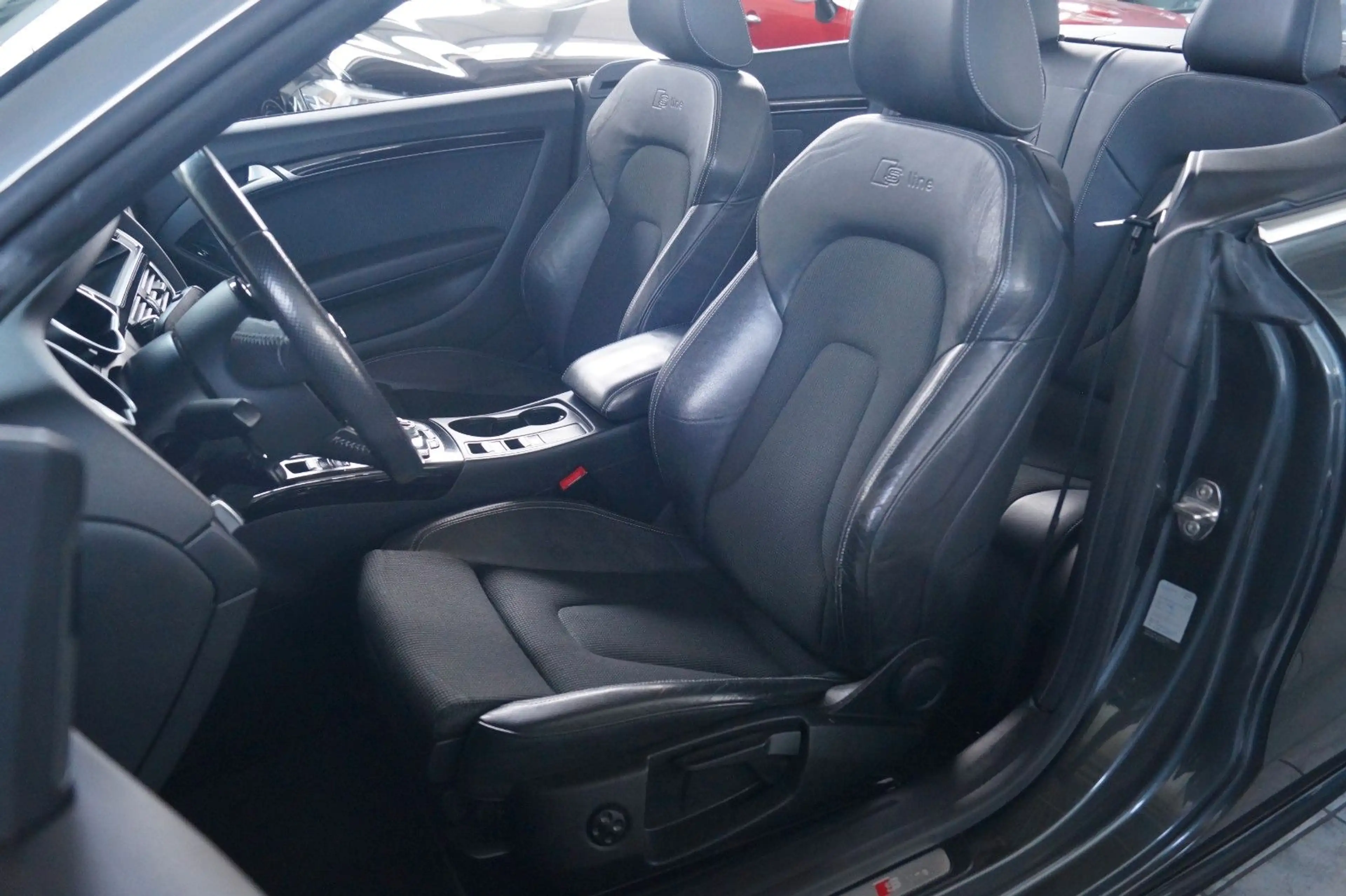 Audi A5 S-Line Sport Cabriolet 1.8 TFSI — photo 3