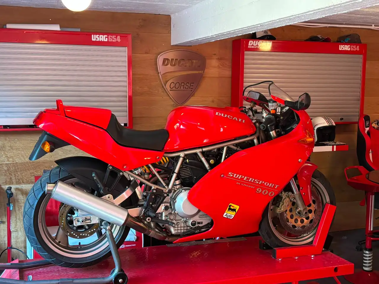 Ducati 900 SS