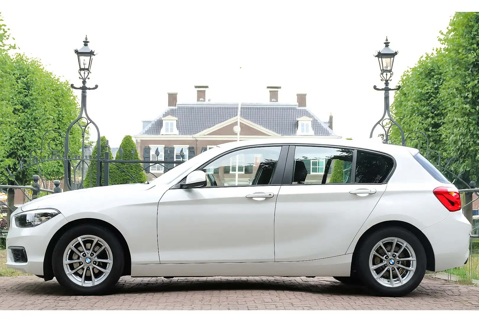 BMW 118 1-serie 118i Executive AUTOMAAT | STOELVERWARMING Weiß - 2