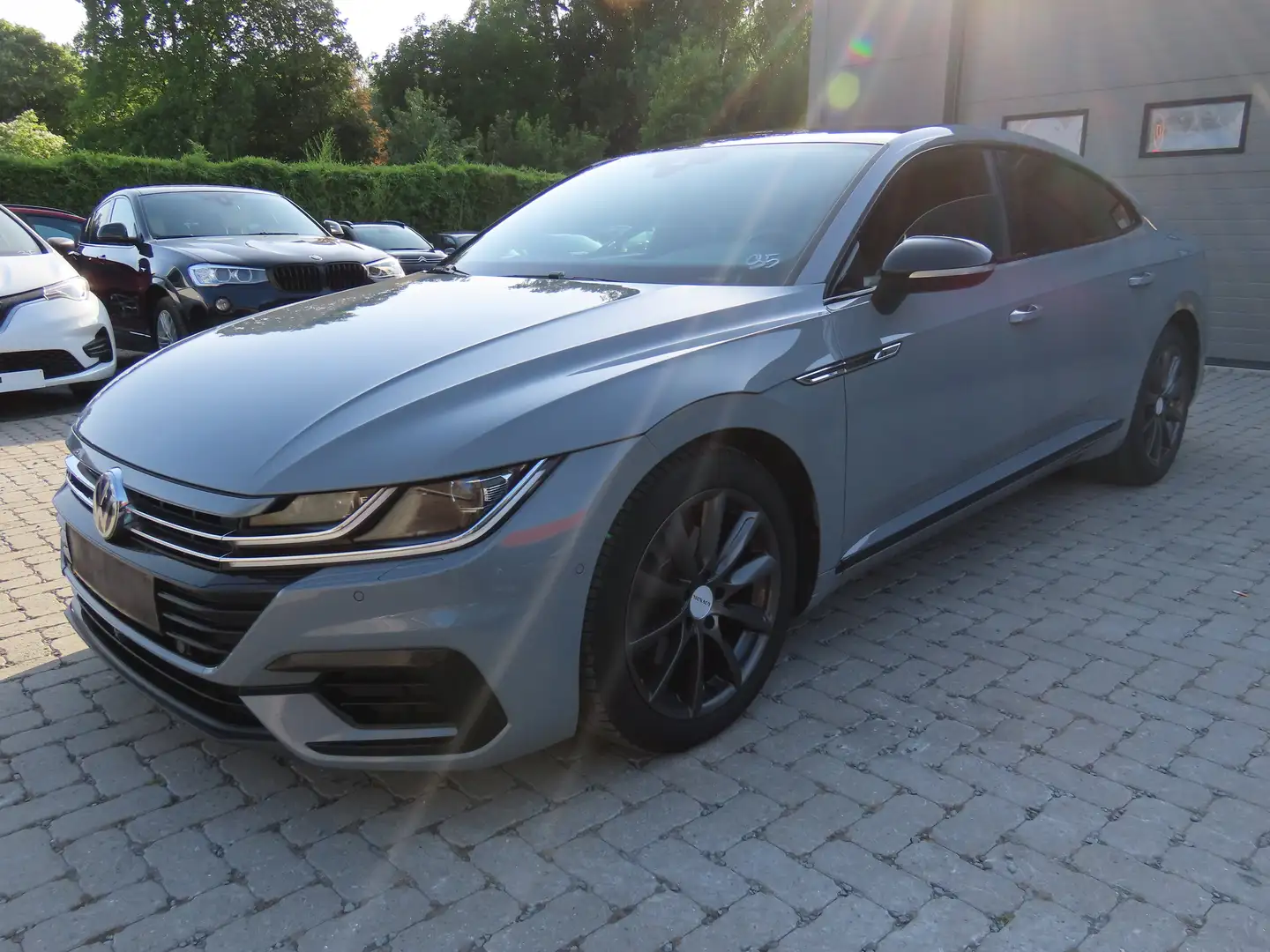 Volkswagen Arteon 2.0 TDi SCR R-Line DSG (EU6.2) Grijs - 1