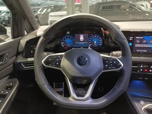 Volkswagen Golf view 10