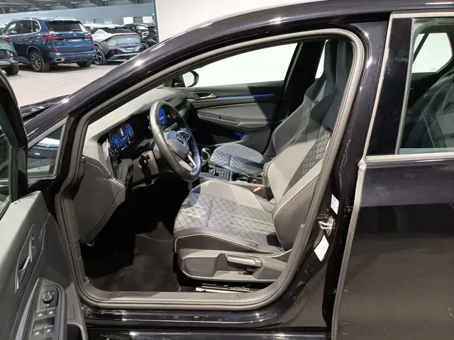 Volkswagen Golf view 8