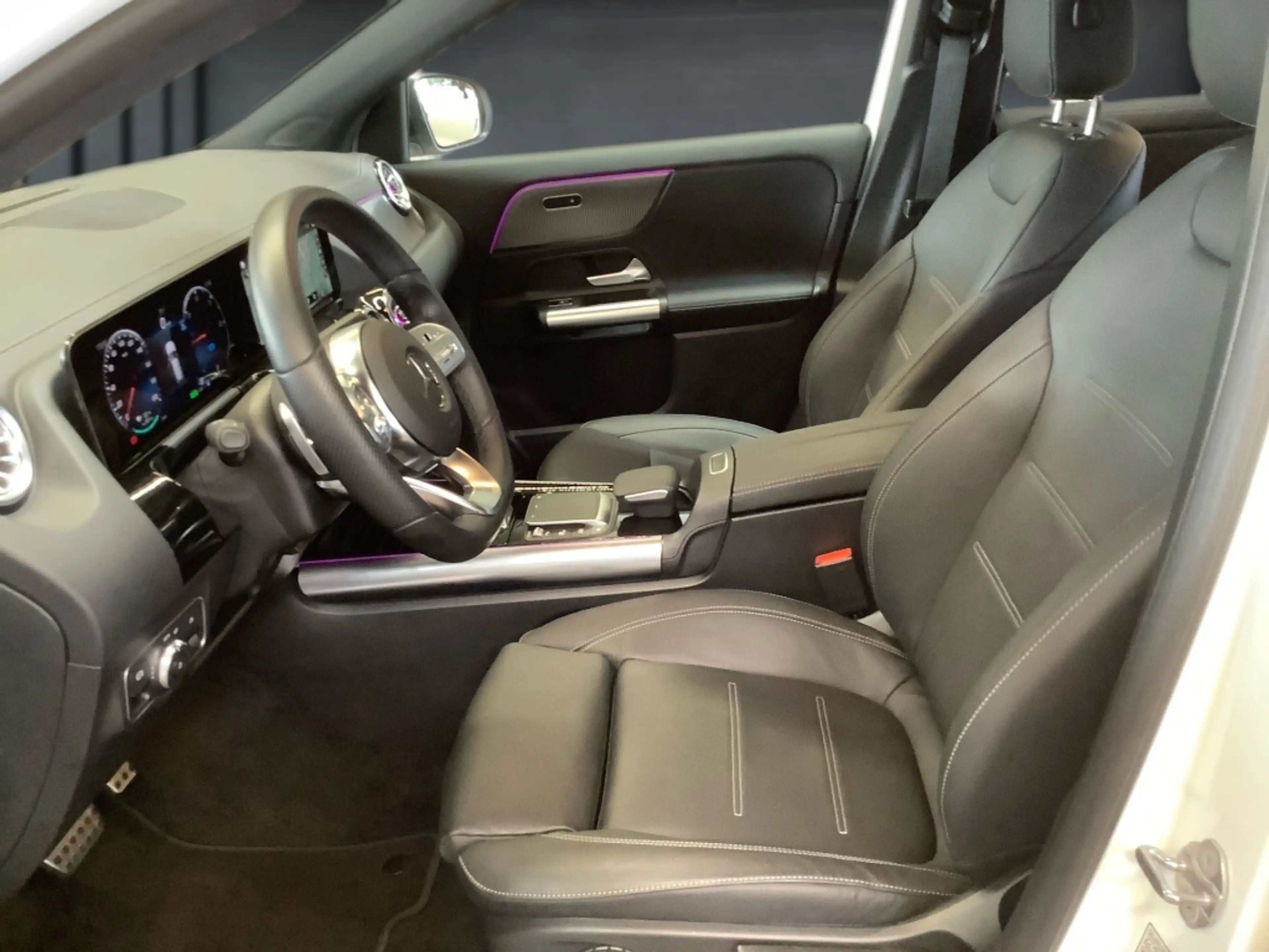 Mercedes-Benz EQA 250 AMG+MBUX+DISTRONIC+AMBIENTE+360°+KAMERA — photo 7