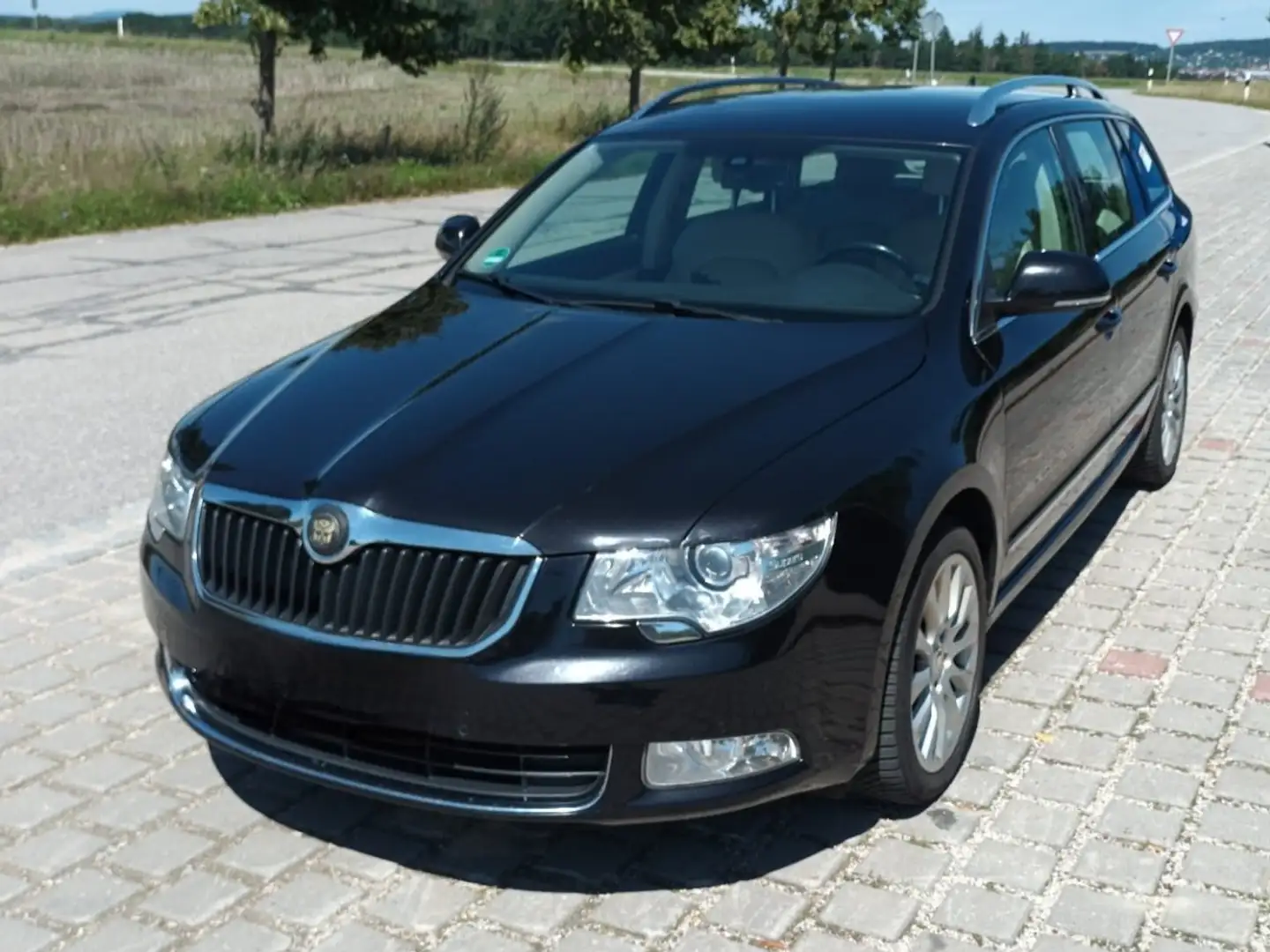 Skoda Superb Elegance Fekete - 1