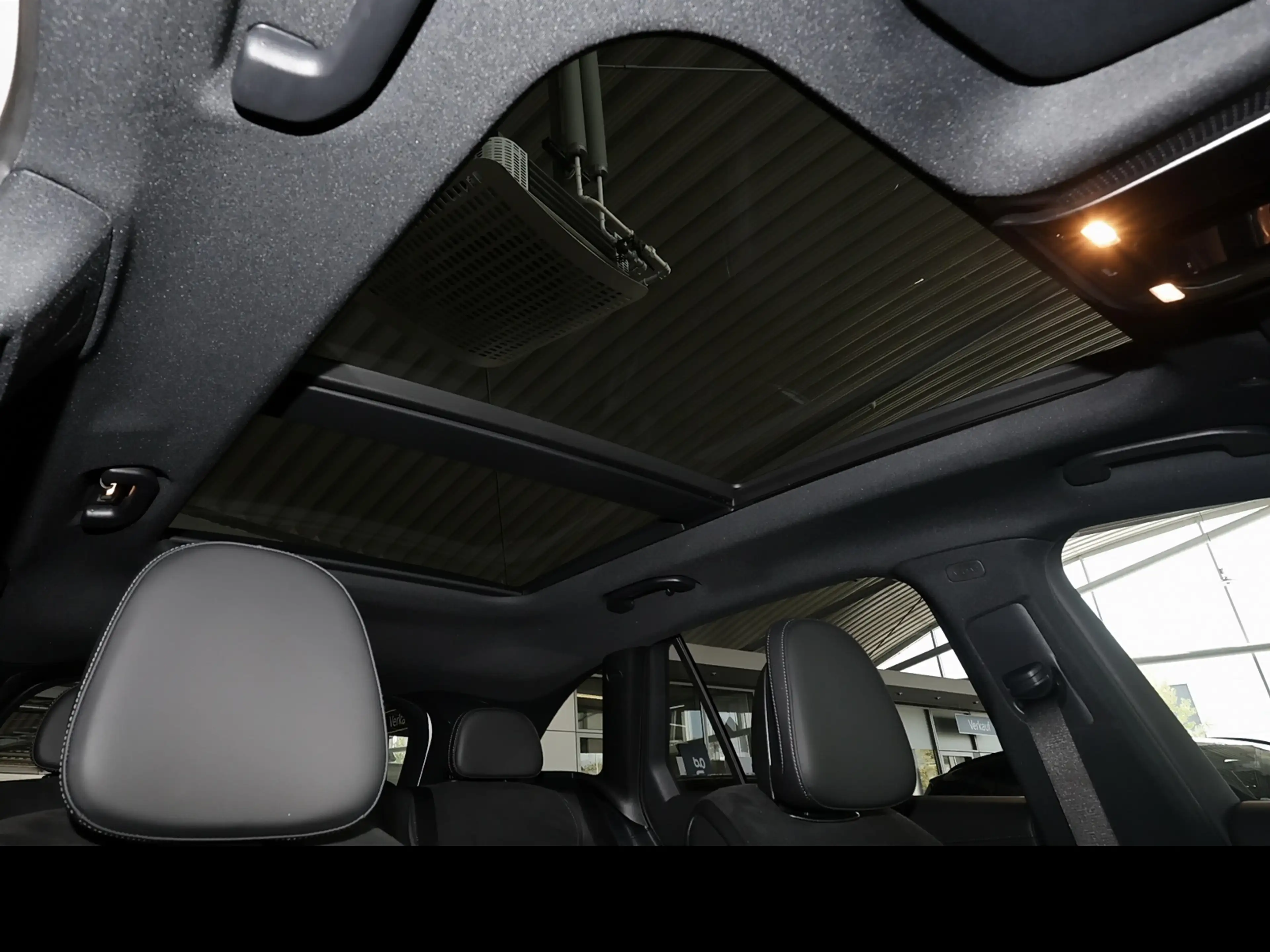 Mercedes-Benz GLC 300 d 4M AMG MBUX+360°+DIG-LED+AHK+Pano+20 — photo 7