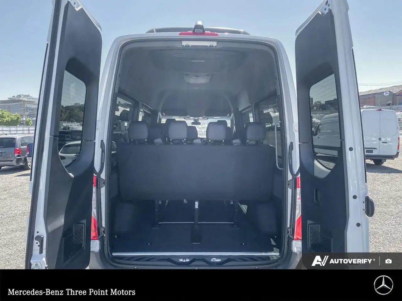 Mercedes-Benz Sprinter снимка Mercedes-Benz Sprinter