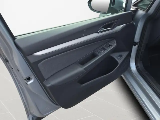 Volkswagen Golf view 14