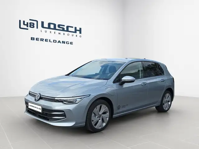 Volkswagen Golf view 4