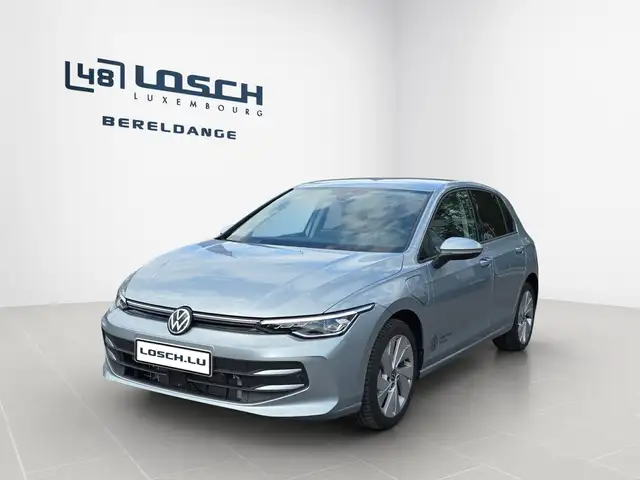 Volkswagen Golf view 3