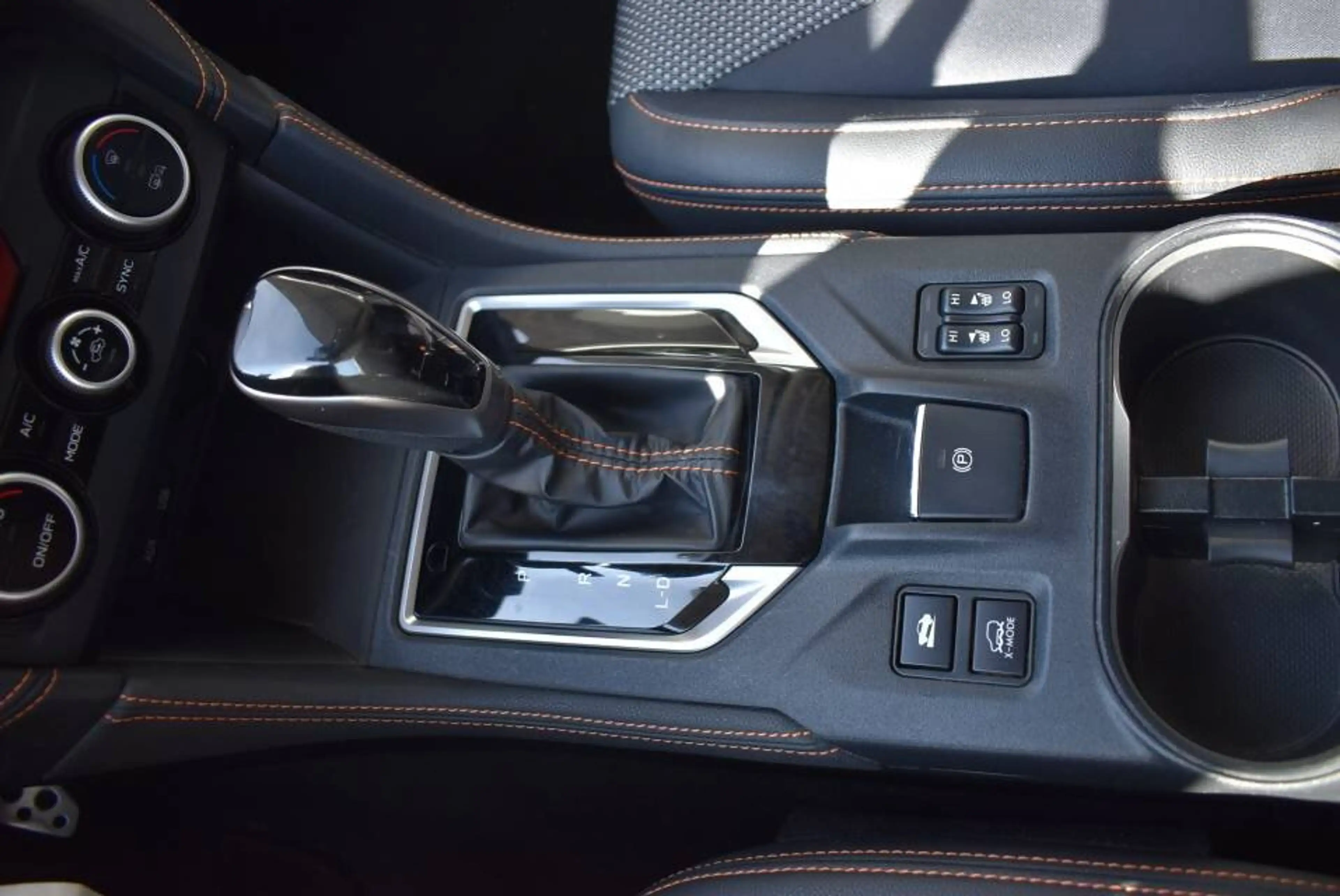 Subaru XV XV 1.6i Automatik Comfort Cam Navi SHZ DAB+ — photo 8