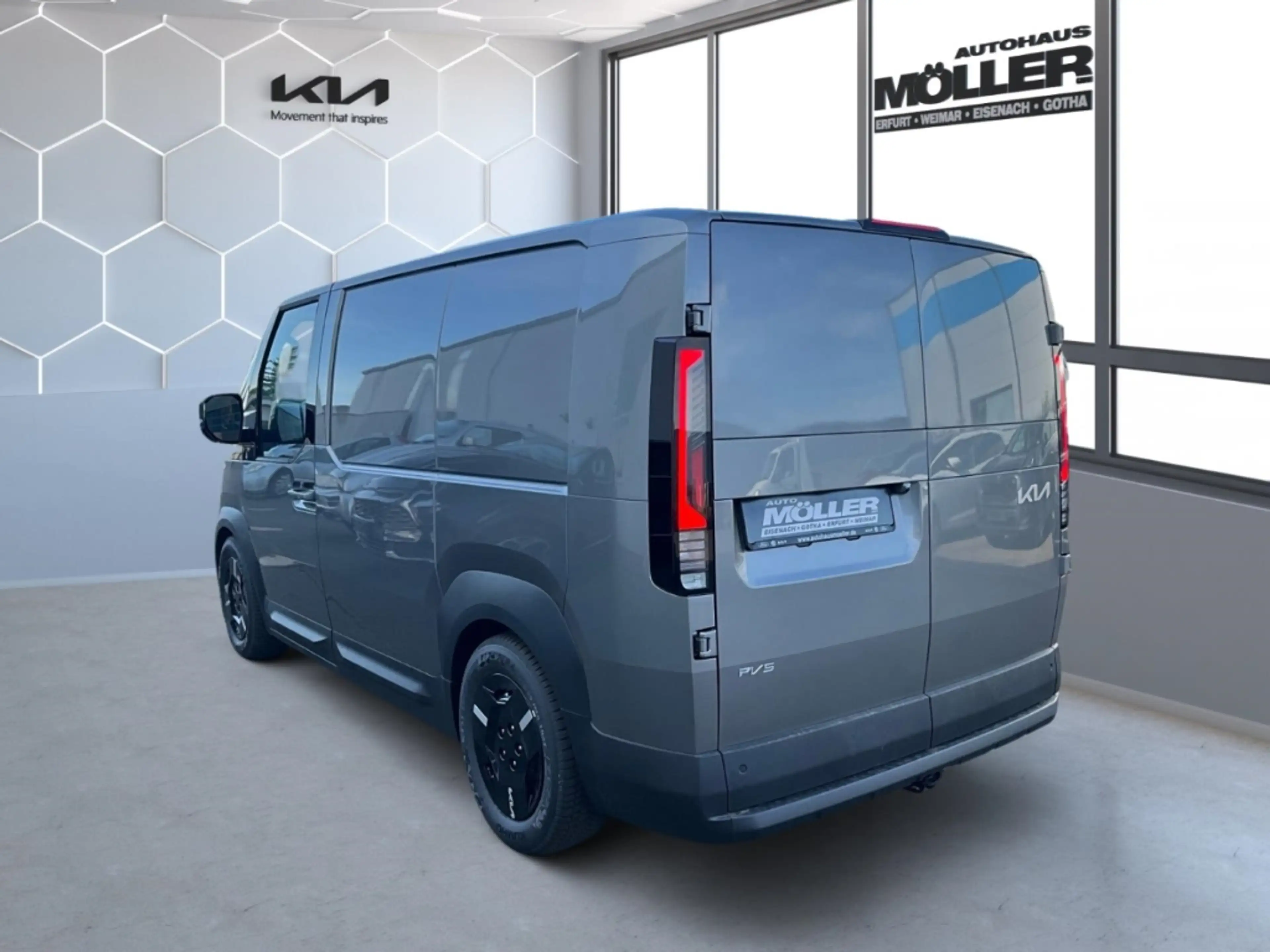 Kia PV5 Cargo 71.2 L2H1 3T Plus Wärmepume Allwetterreifen AHK — photo 3