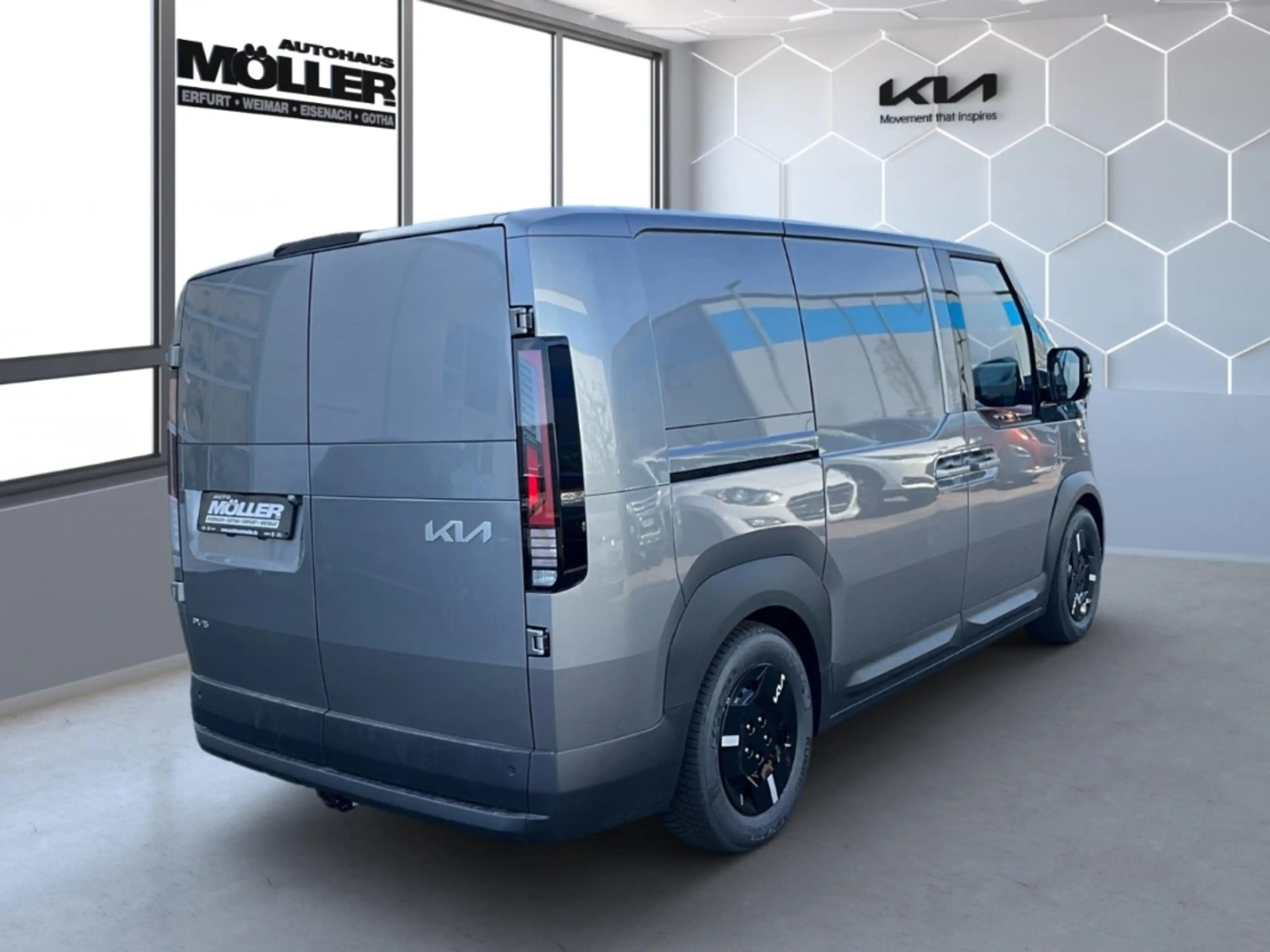 Kia PV5 Cargo 71.2 L2H1 3T Plus Wärmepume Allwetterreifen AHK — photo 4