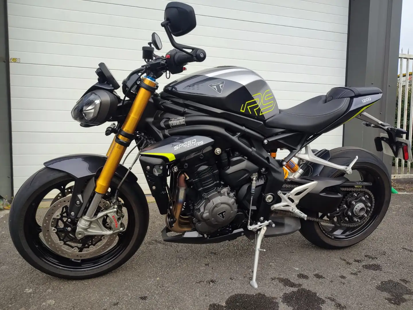 Triumph Speed Triple 1200 RS Gris - 1