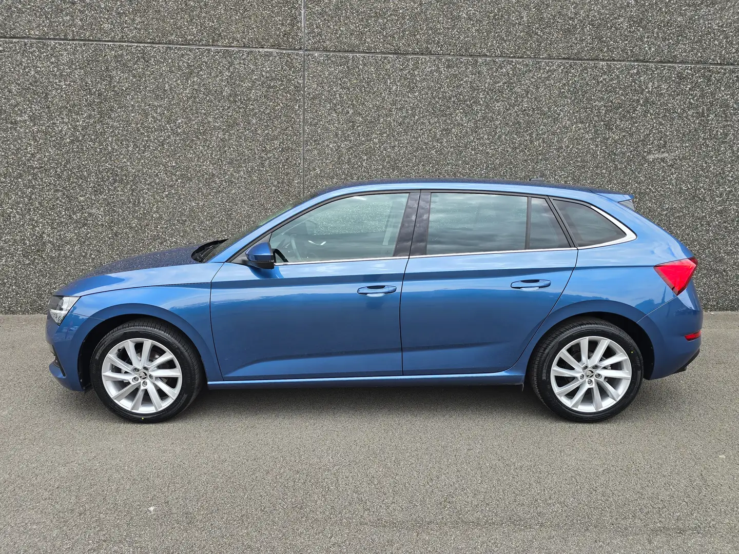 Skoda Scala 1.0 TSI Ambition  AIRCO/GPS/PDC V+A.. Blauw - 2