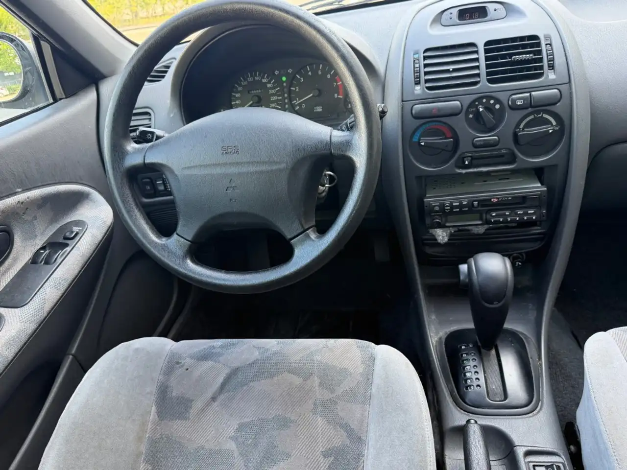 Mitsubishi Carisma 1.6 GLX AUTOMAAT KOUDE AIRCO RIJDT GOED NAP APK 10, foto 2