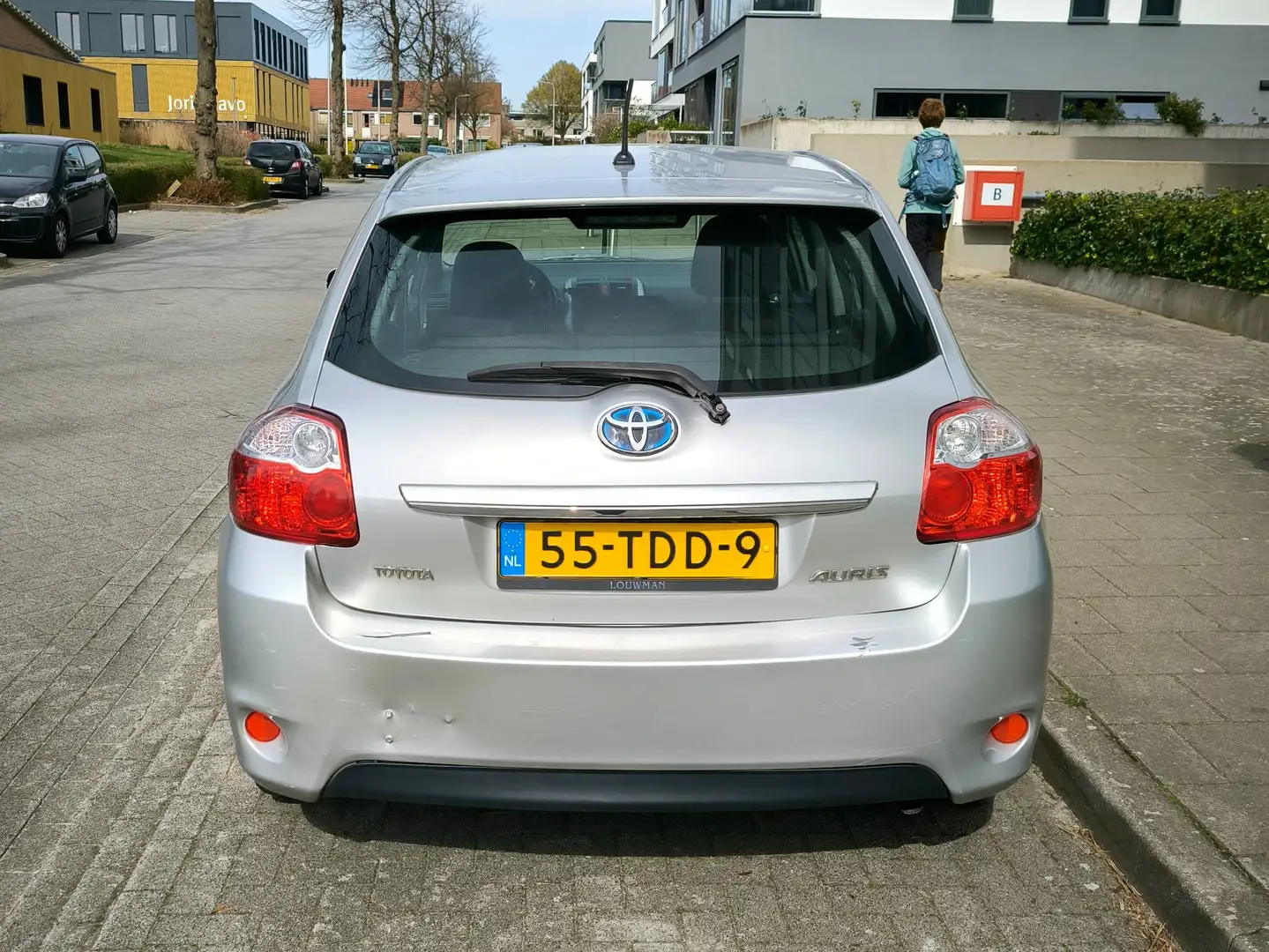 Toyota Auris Auris+1.8+Full+Hybrid+Asp. Grey - 2