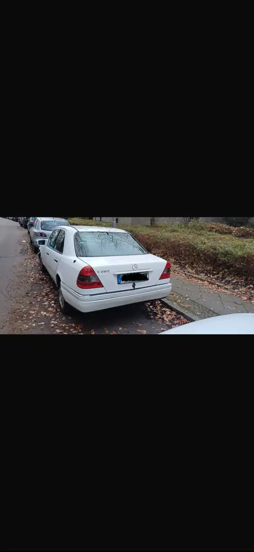 Mercedes-Benz C 200 Unfallauto, Motor  funktioniert! - 1