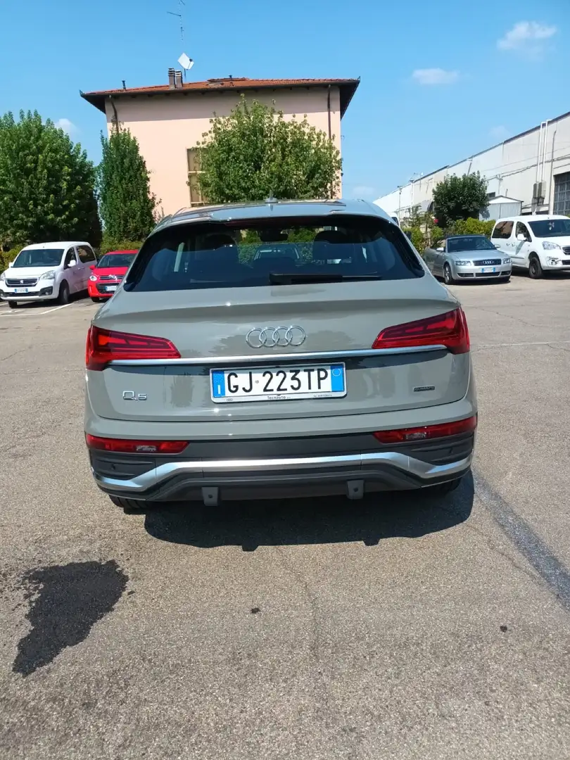 Audi Q5 50 2.0 tfsi e S line quattro s-tronic Grau - 2