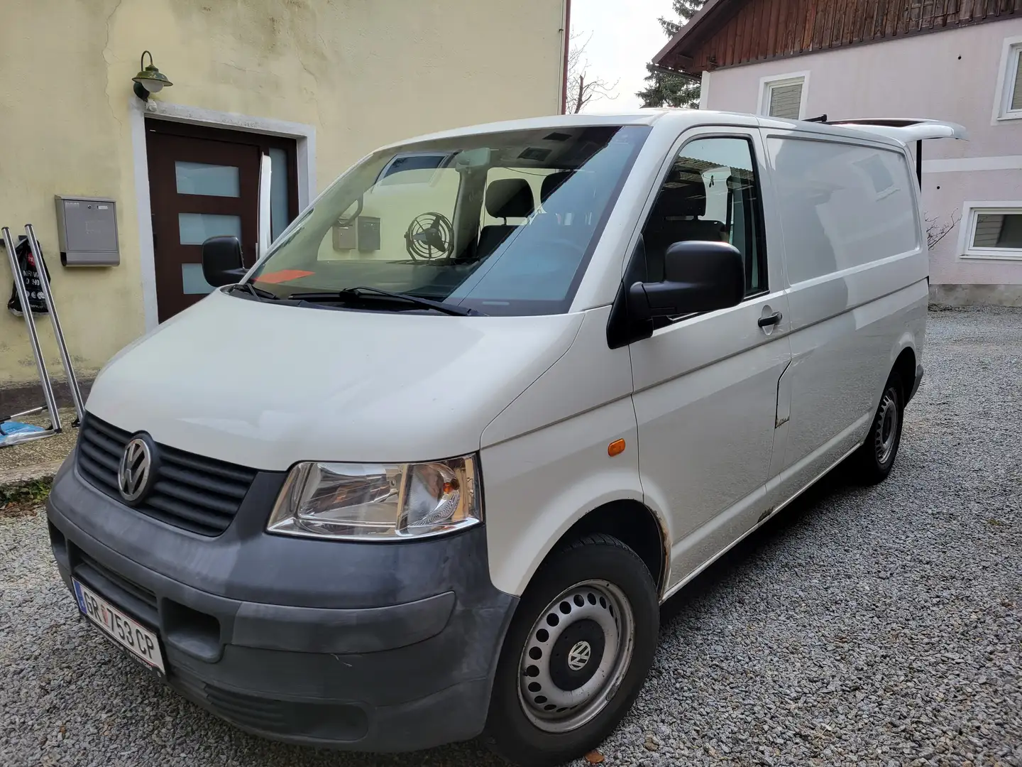 Volkswagen T5 Transporter Campingausbau Weiß - 1