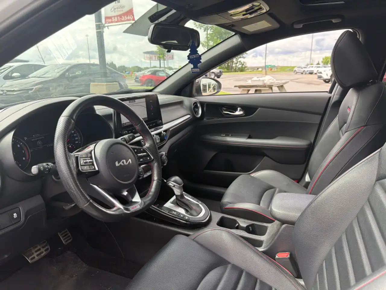 Kia Forte снимка Kia Forte