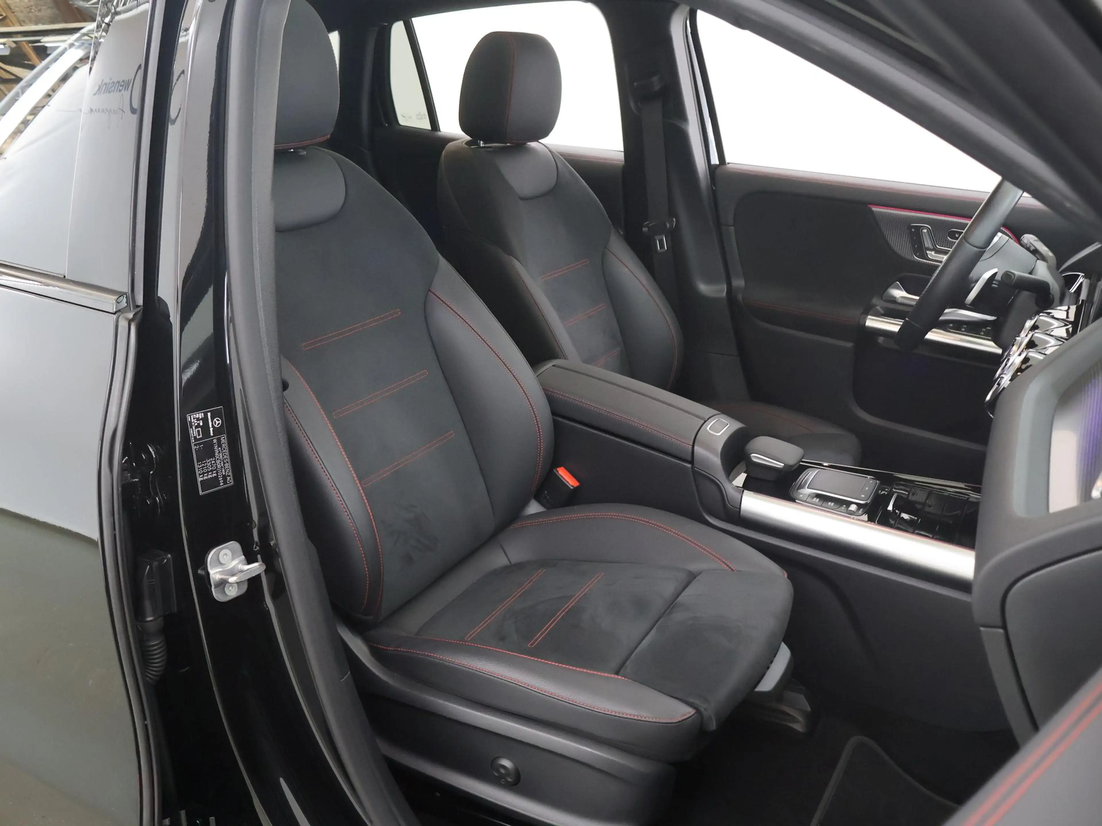 Mercedes-Benz EQA 250 250+ Business Edition 71 kWh | AMG | Panoramadak | — photo 10