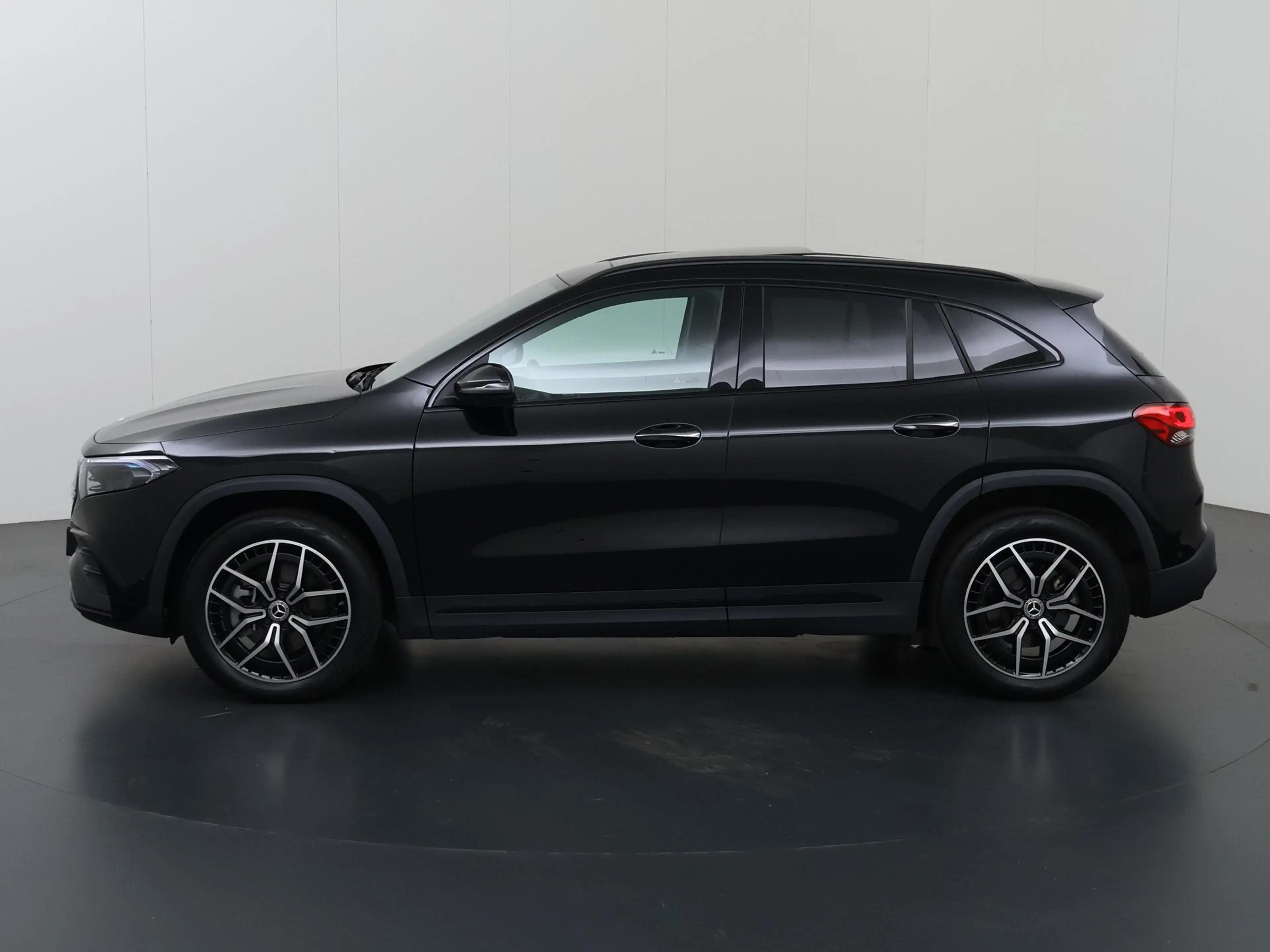 Mercedes-Benz EQA 250 250+ Business Edition 71 kWh | AMG | Panoramadak | — photo 5