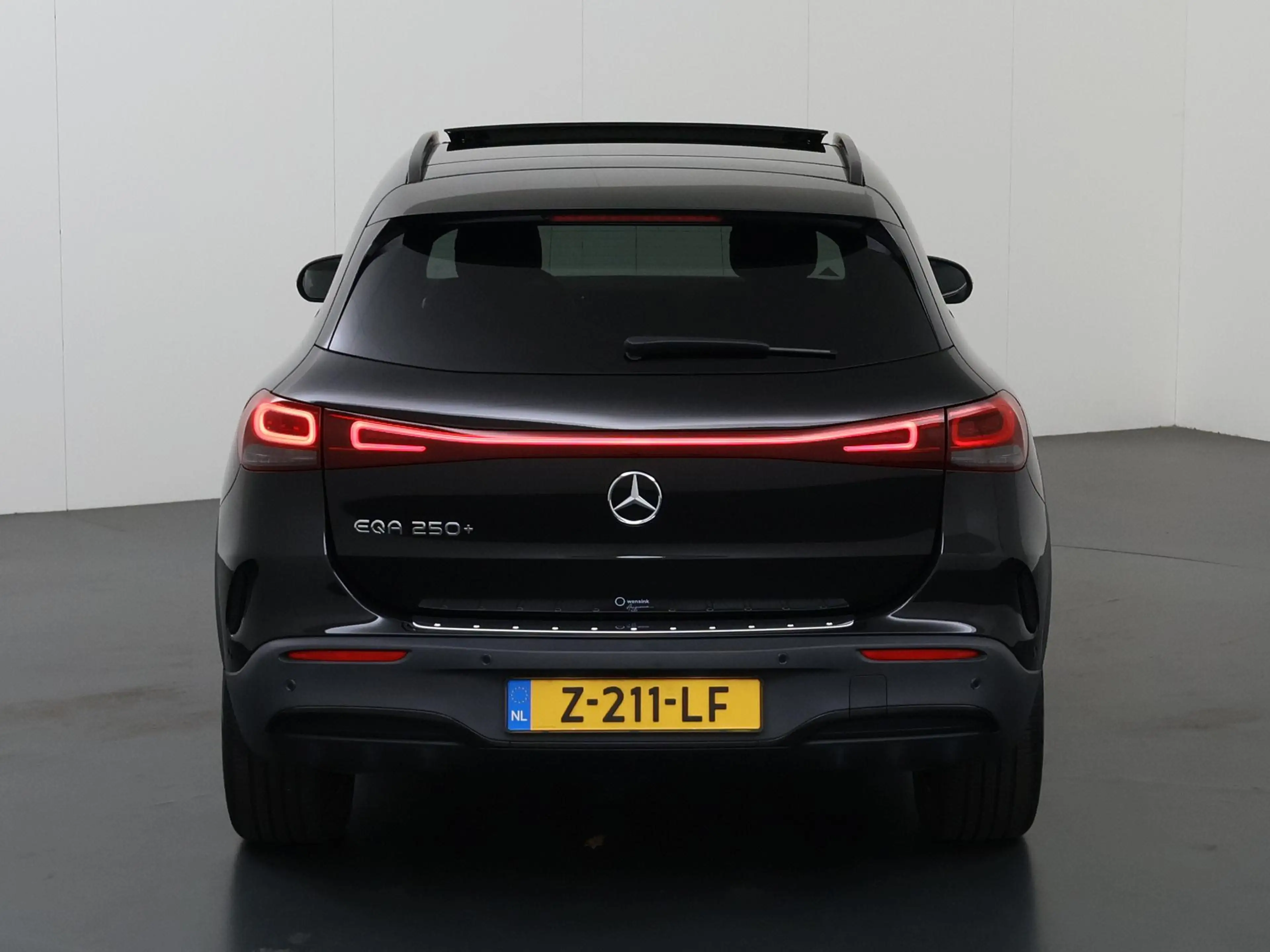 Mercedes-Benz EQA 250 250+ Business Edition 71 kWh | AMG | Panoramadak | — photo 4