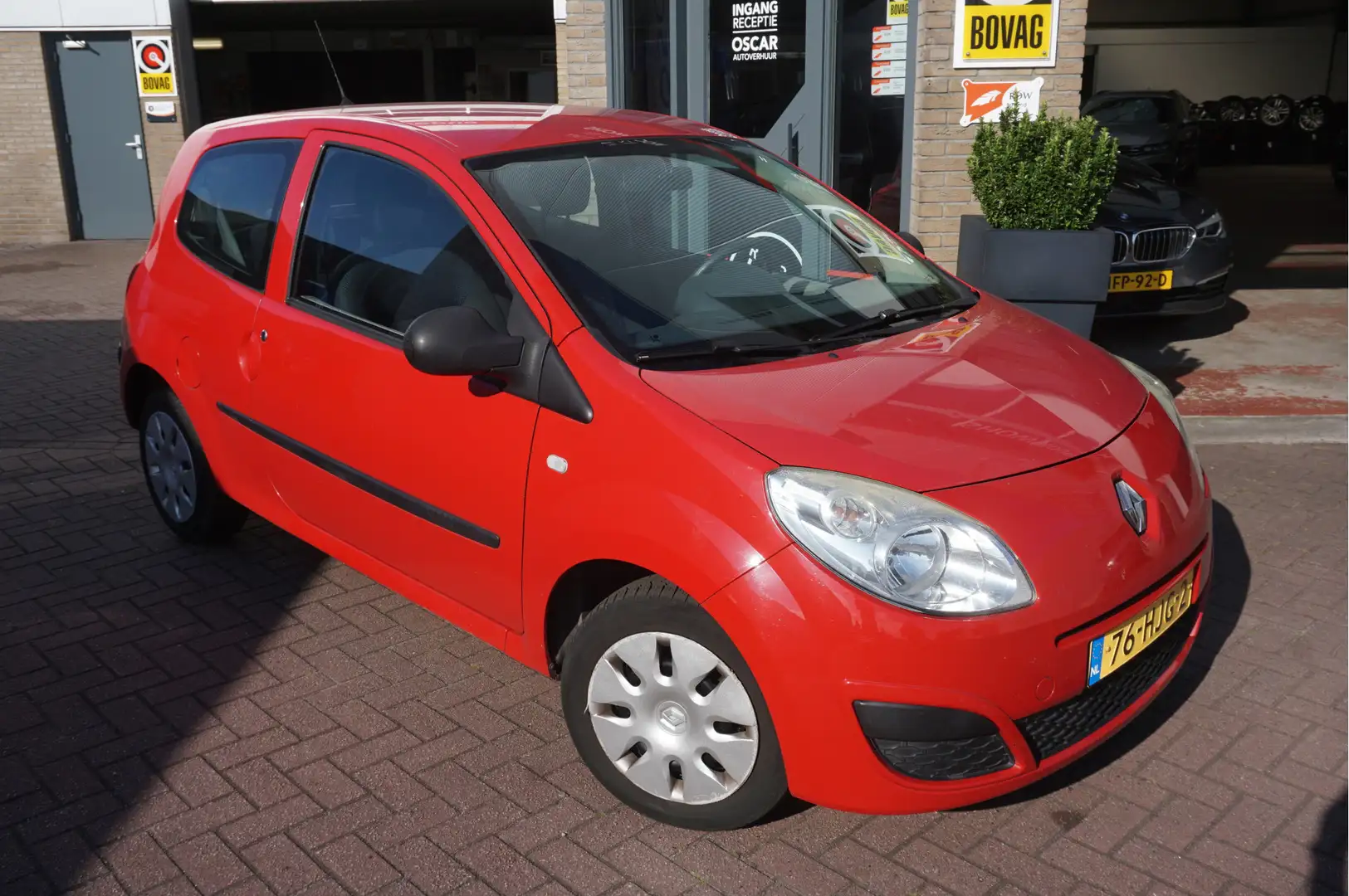 Renault Twingo 1.2I Authentique Rouge - 1