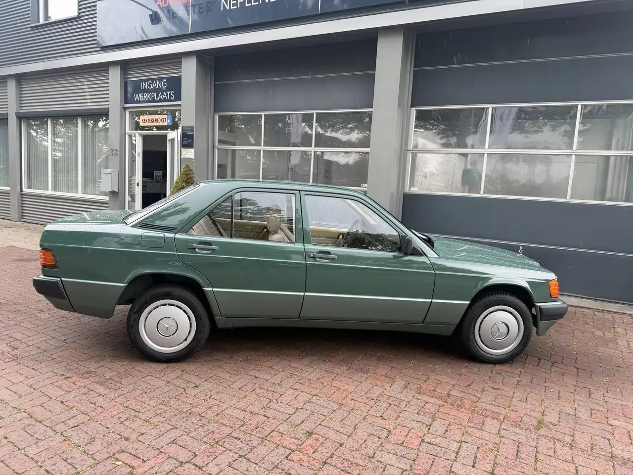 Mercedes-Benz 190 2.0 Bj 1988 Automaat Uniek Schuurvonds moet gezien, foto 4