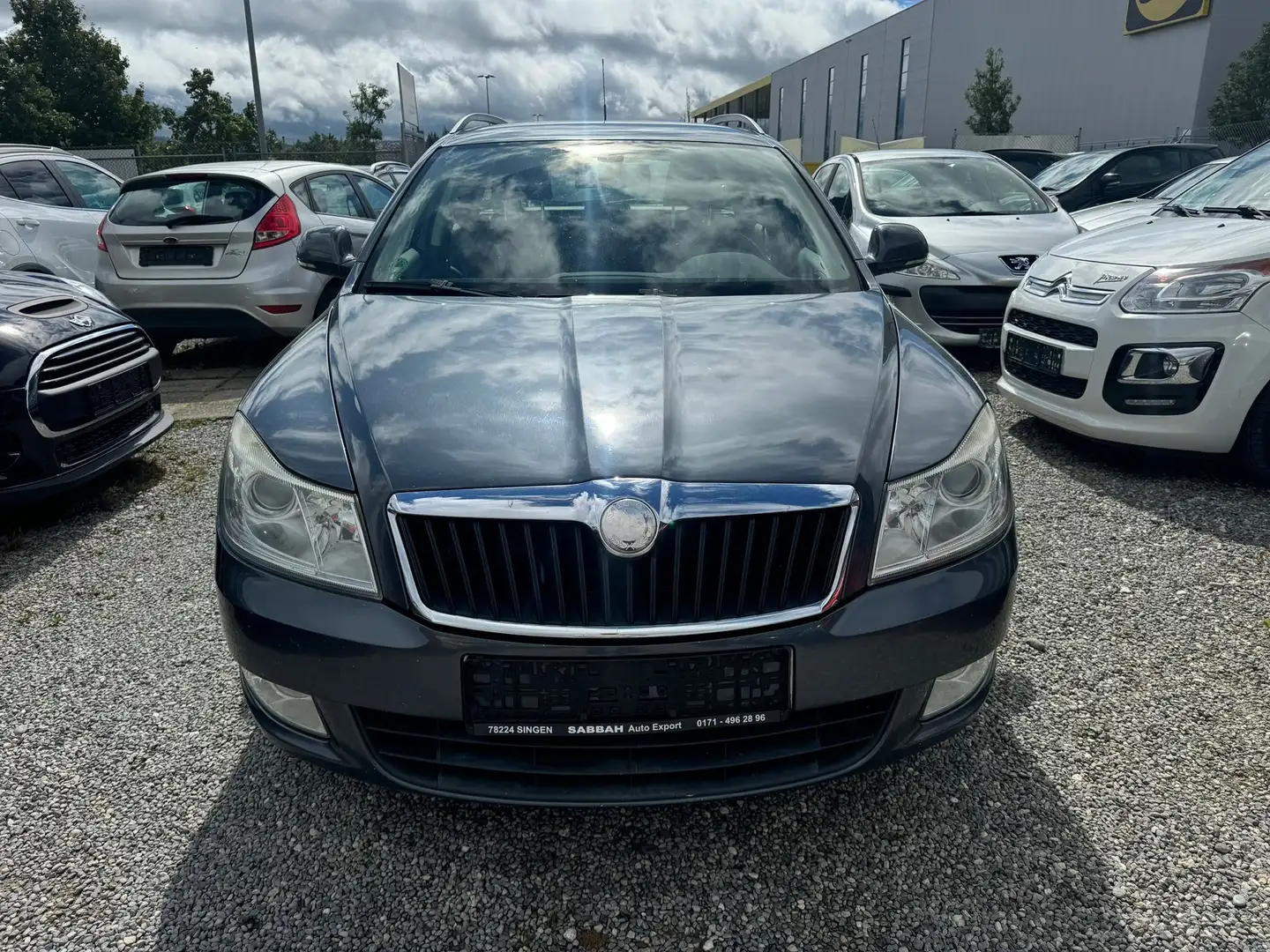 Skoda Octavia Combi 1.8 TSI DSG Ambiente Gris - 2