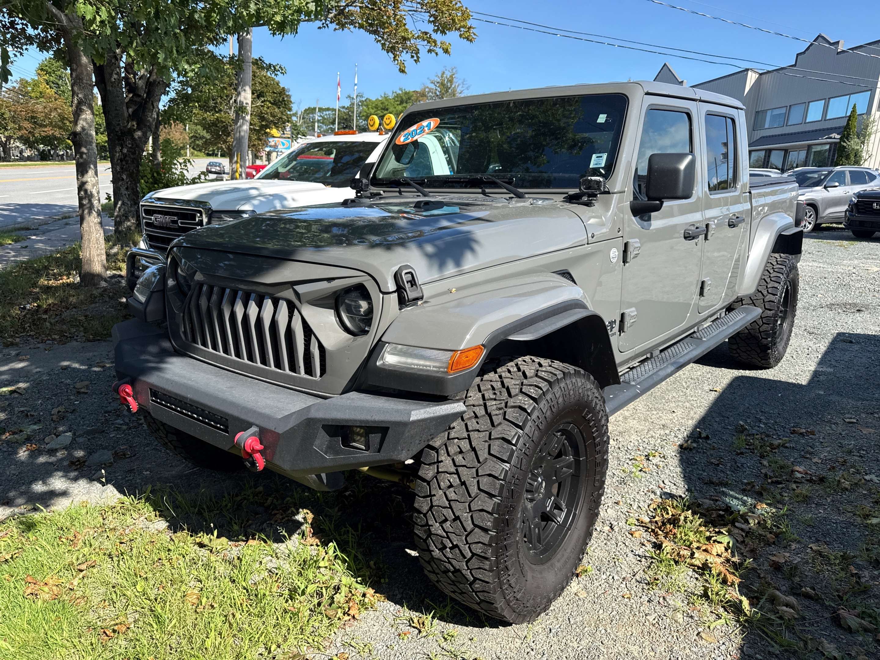 2021 Jeep Gladiator Overland 4x4! BACK UP CAMERA!FINANCE NOW!