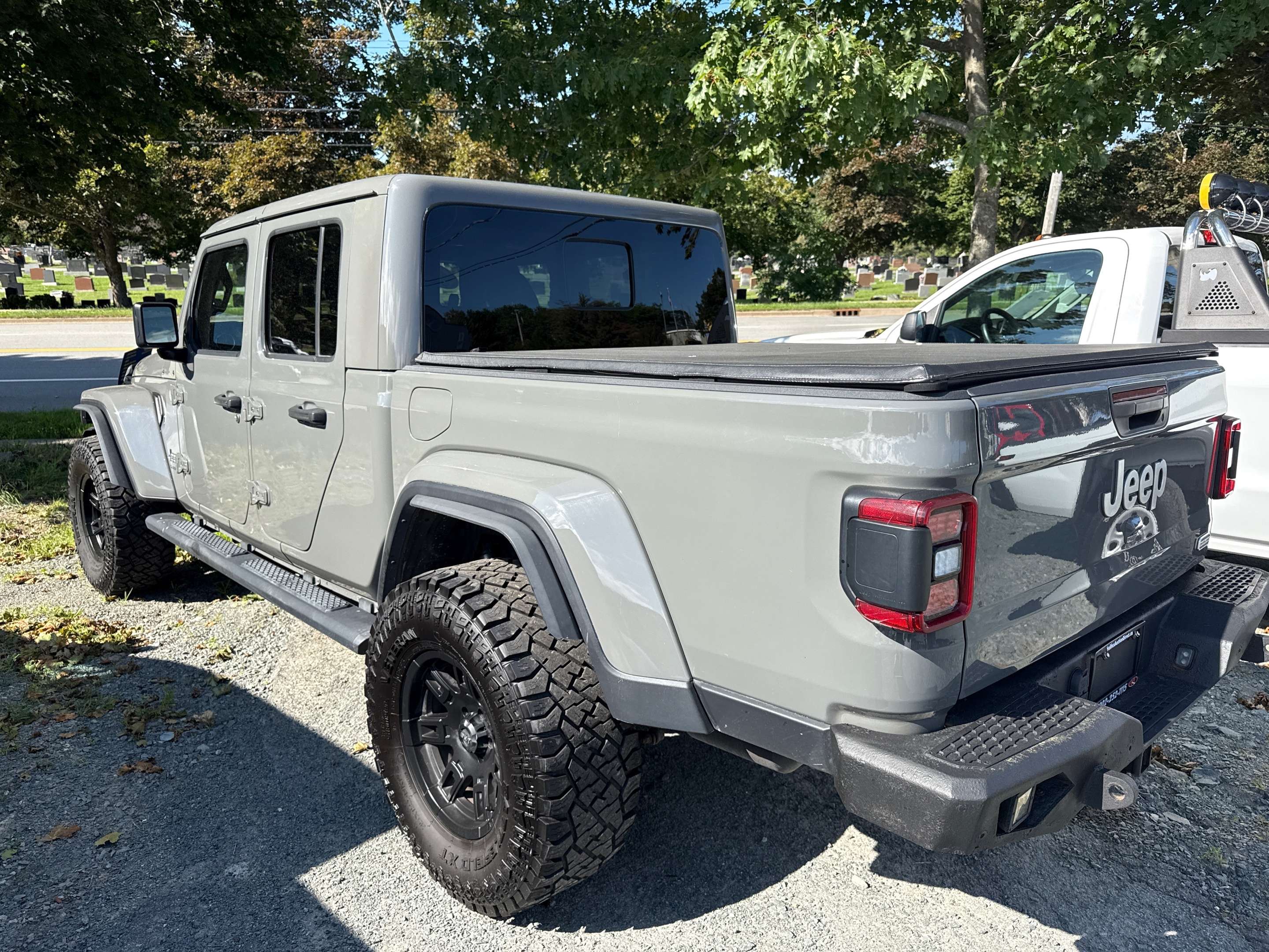 2021 Jeep Gladiator Overland 4x4! BACK UP CAMERA!FINANCE NOW! — снимка 1