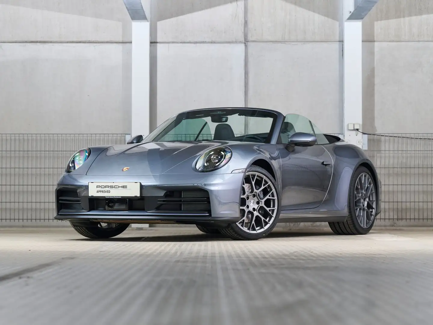 Porsche 911 Carrera Cabriolet Grün - 1