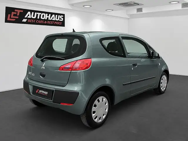Mitsubishi Colt view 6