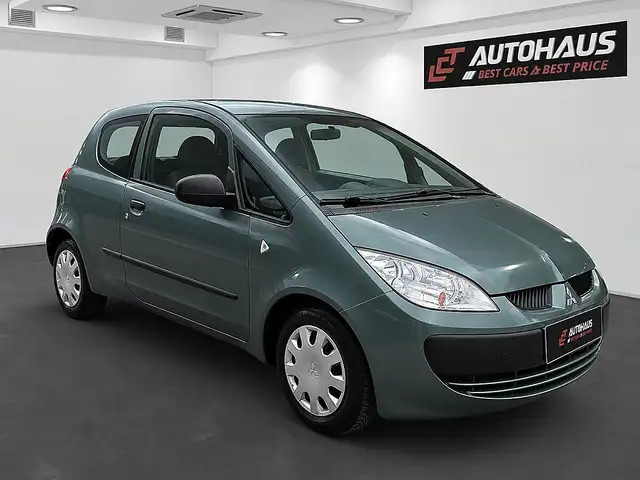 Mitsubishi Colt view 4