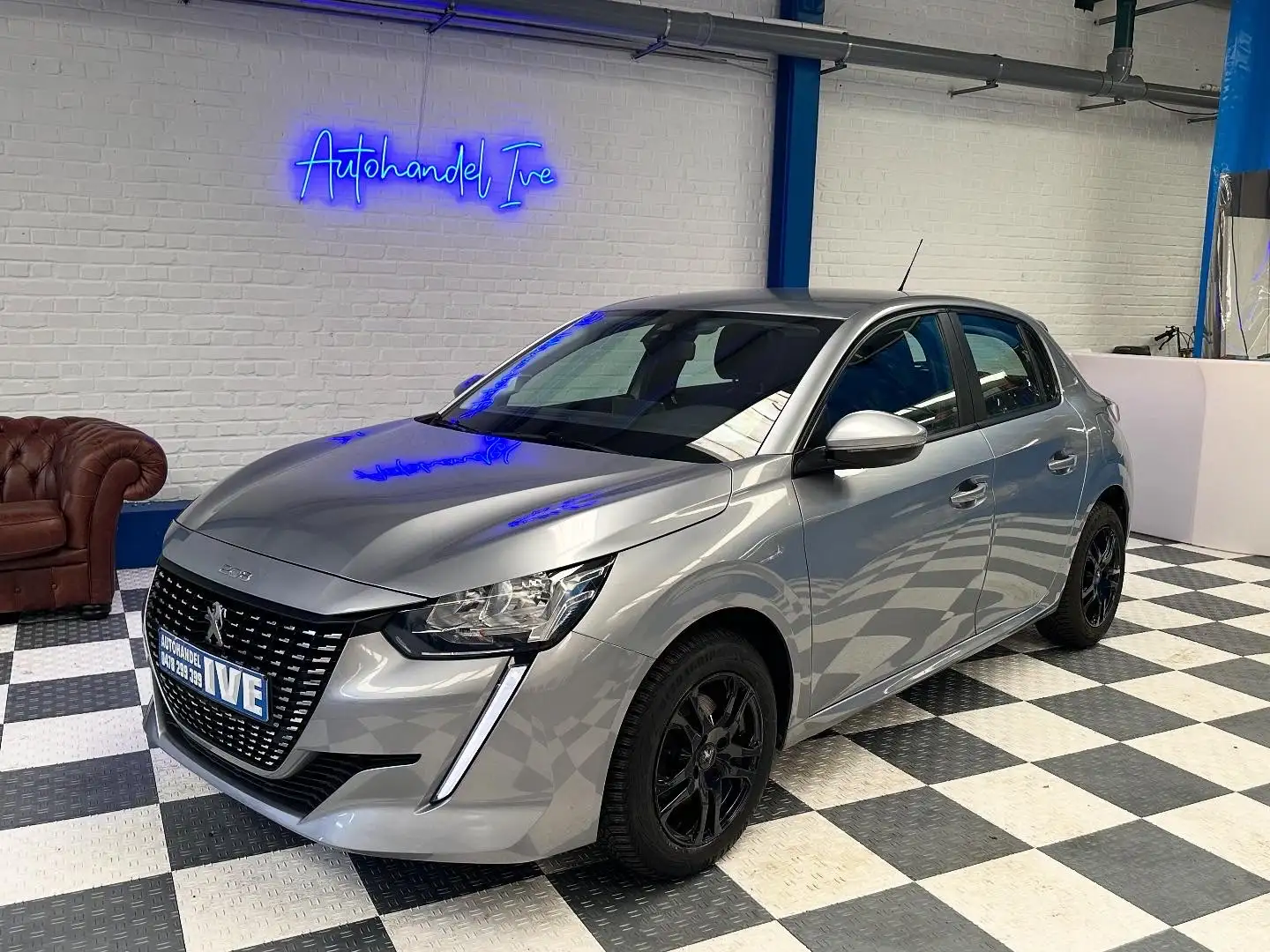 Peugeot 208 208 PureTech 100 **apple android** Grijs - 1